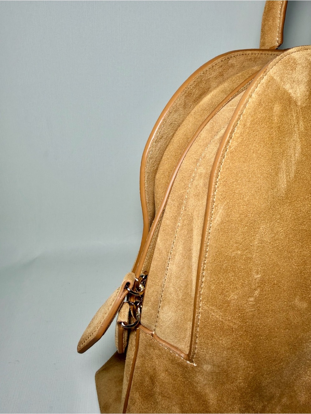 Reformation
Oversized Seraphina Suede Tote - Picture 5 of 8